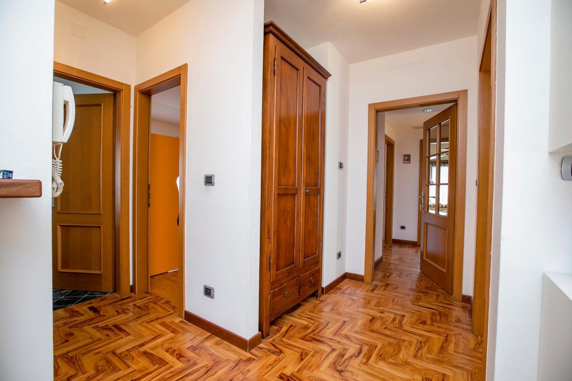 Paulie Apartment - Happy Rentals Riva del Garda Bagian luar foto